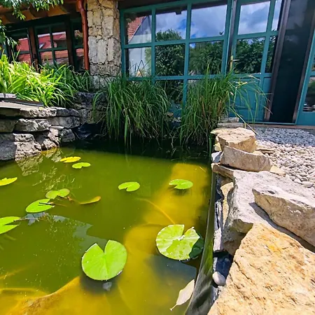 Estate By The Creek Chalé *
