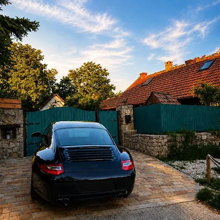 Horská chata Estate By The Creek