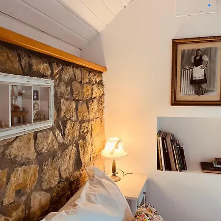 Estate By The Creek Chalet Vászoly