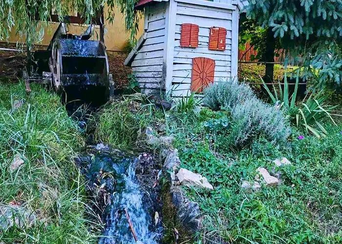 Domek alpejski By The Creek